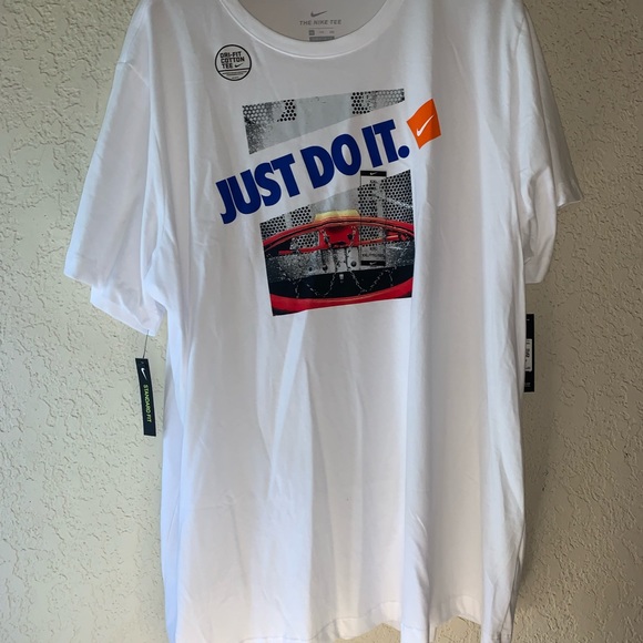 Standard fit Nike t shirt size 2XL - Picture 4 of 16
